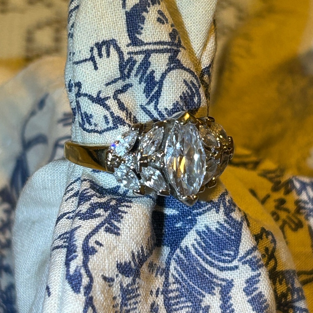 SOLD Size 9 Vintage 10k gold CZ stone ring